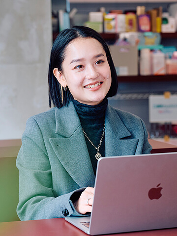 営業部シニアマネージャーの写真